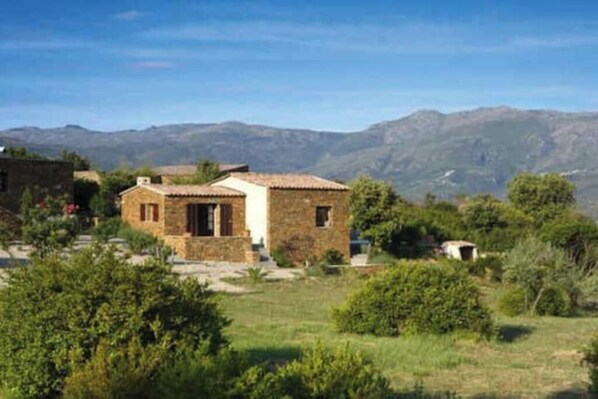 Exterior - Villa with private pool for 2/3 people. (Oletta)