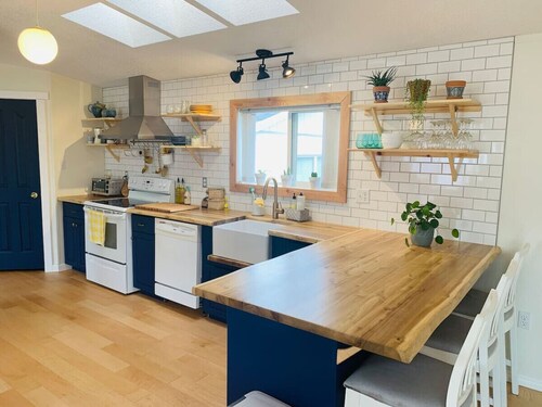 The Blue Roof Cottage