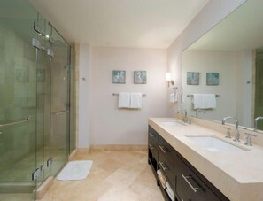 Bathroom - Opulent 3BR Ground Floor Beachside Puntarena (Rio Hato)