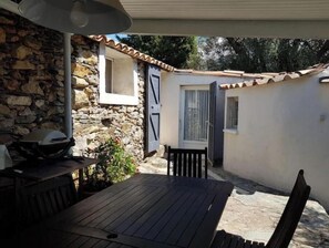 屋外ダイニングエリア