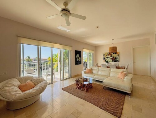 Neat 2 Bedroom apartment

