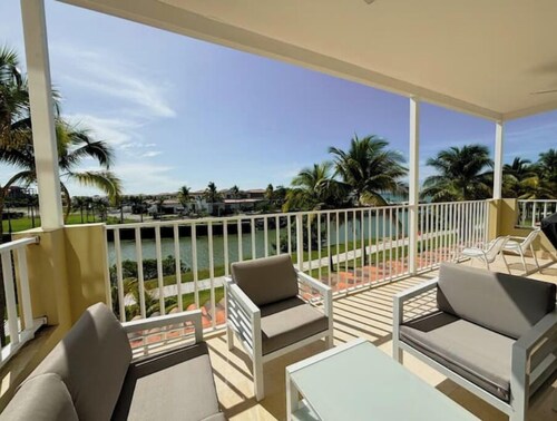 Neat 2BR Seaside in Puntarena