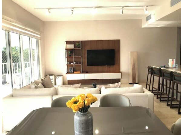 Smart TV - Spacious 3 Bedroom apartment in Puntarena Buenaventura
(Rio Hato)