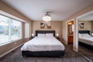 4 bedrooms, iron/ironing board, free WiFi, bed sheets
