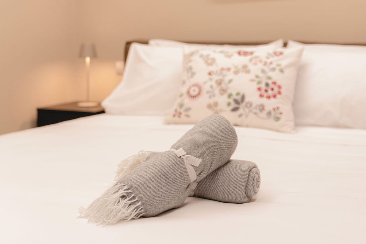 Classic Room, Pool View | 1 bedroom, premium bedding, minibar, in-room safe