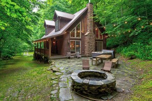 Outdoor dining - Beech Creek Cabin (Banner Elk)