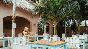Khu ẩm thực ngoài trời