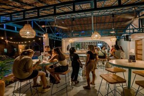 Restaurant - Mad Monkey Panglao (Panglao Municipality)