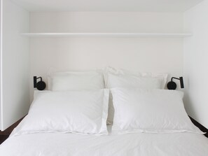 2 habitaciones, tabla de planchar con plancha, wifi y ropa de cama 