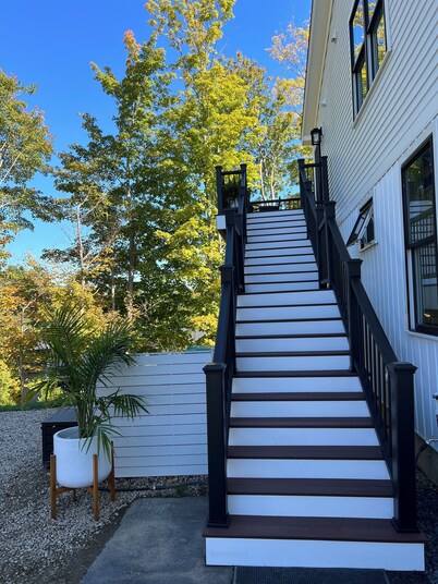 Cozy sunlit apartment steps from downtown Dover. Parking included