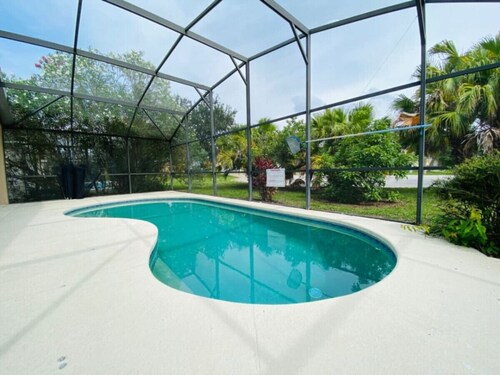 Gated Community - Private Pool - Free WIFI - Near Disney Area