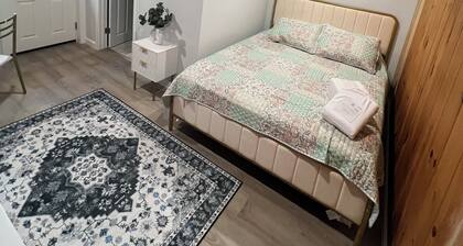 More then a Motel With Garden , Renovated Rooms at heart of Boothbay