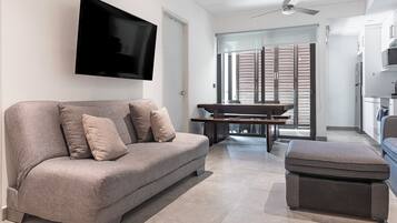 Departamento superior, 2 habitaciones, patio | Sala de estar