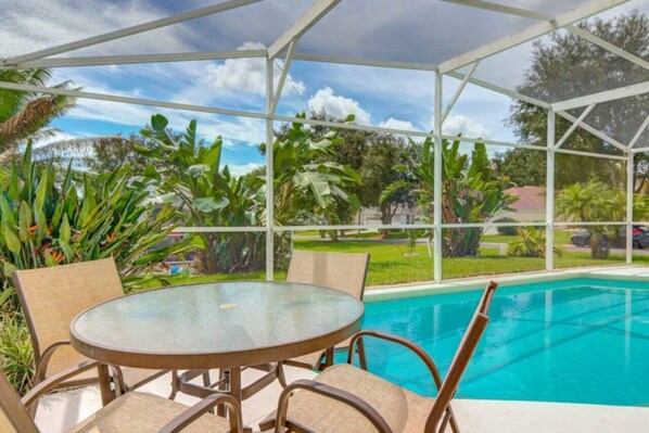 Pool - Gated Community - Free WIFI - Disney Area (Haines City)