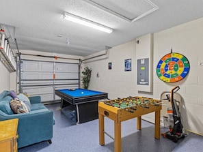 Games room - Southern Dunes Vacation Home (Haines City)
