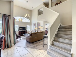 Unclassified image, 4 of 49, button