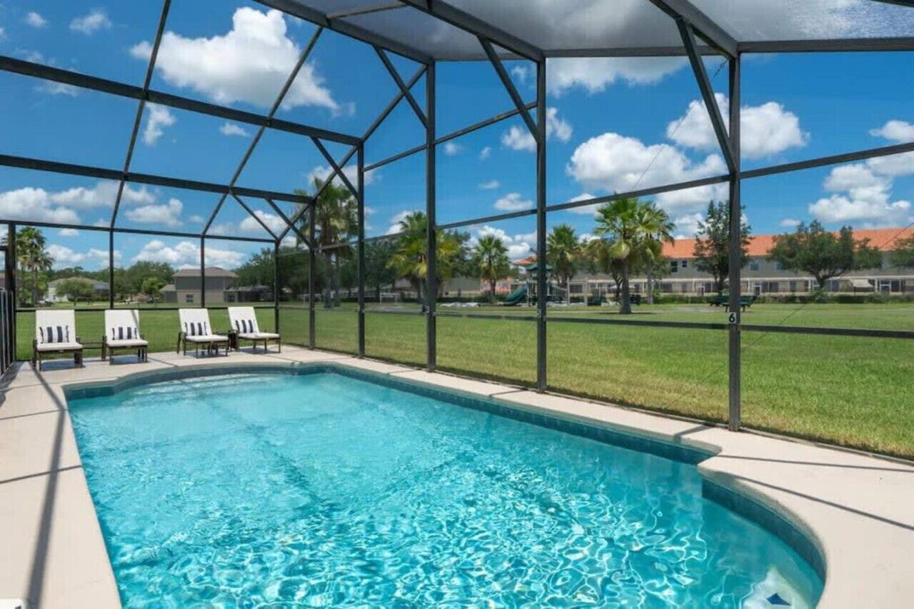 Spacious 4 bed/3 bath Pool home