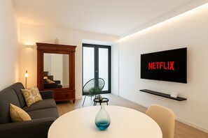 Interior - Charming Stay in the Historic Center (Catania)