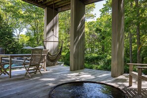 屋外ダイニングエリア