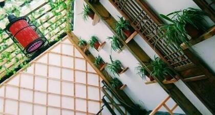 Donglai Courtyard Inn