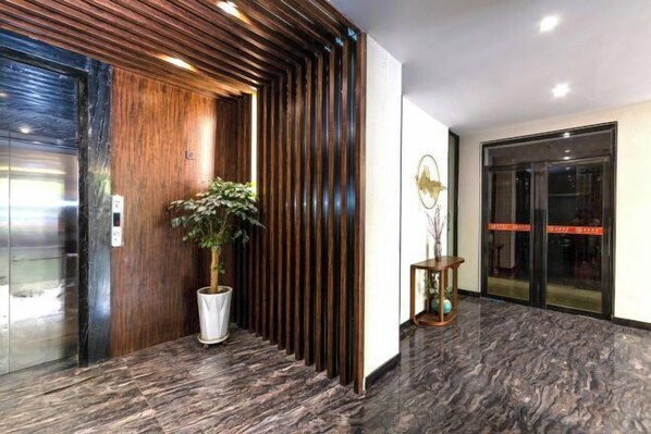 Lobby lounge - Yichu Hotel (Zhongxiang)