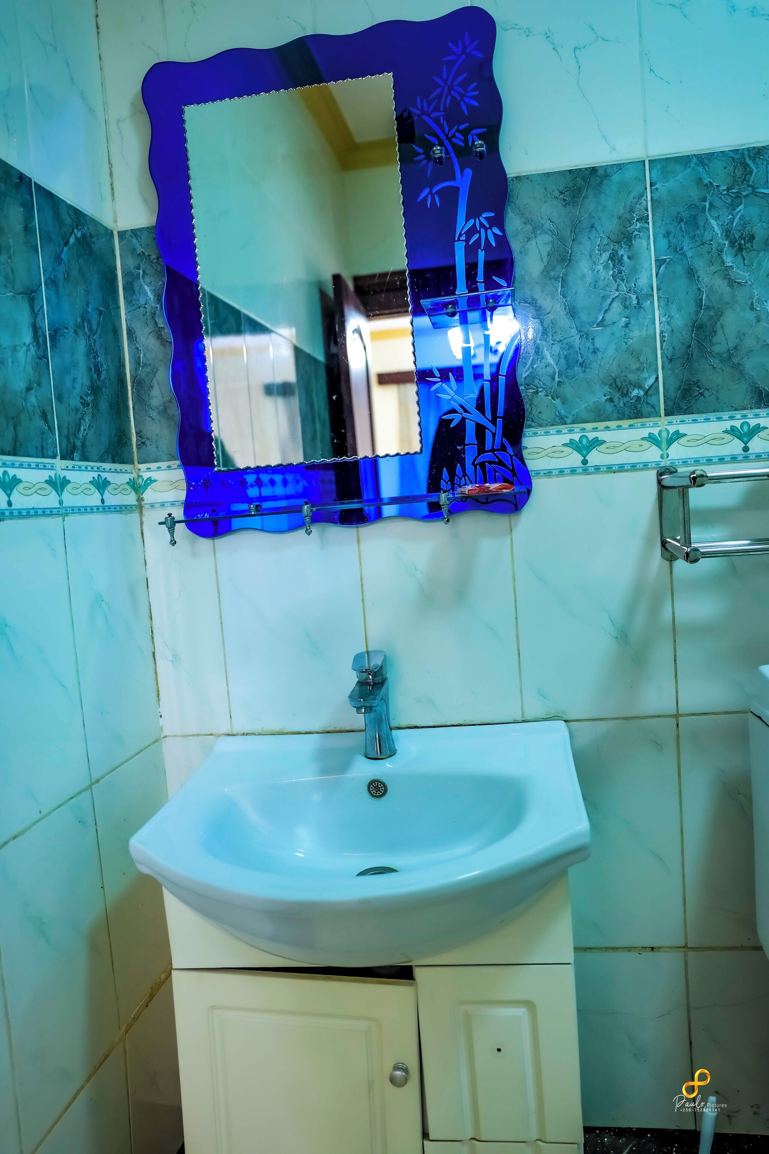 Photo - Golden Court