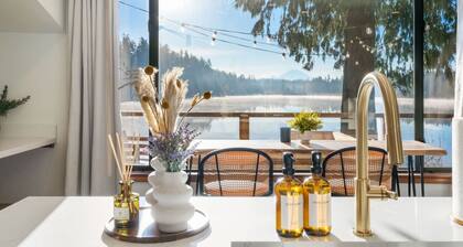 Epic Lake Mt View/Hot Tub/Firepit /KingBed/Kayak/AC