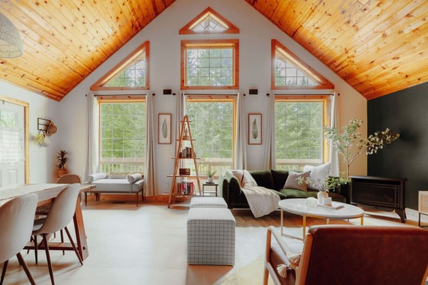 Televisie en een open haard