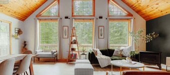 Rainier Forest Cabin · Hot Tub + Sauna · Fire Pit
