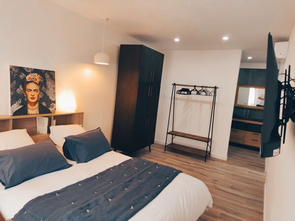 1 bedroom, iron/ironing board, WiFi, bed sheets