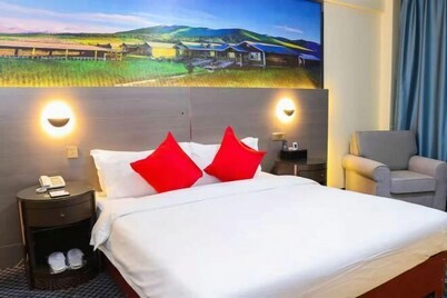Hongting International Hotel (Zhangye West Station Bell and Drum Tower Branch)