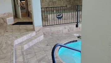 Innenpool, Außenpool