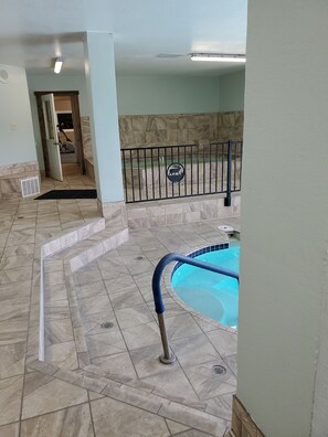 Piscina interna, piscina externa