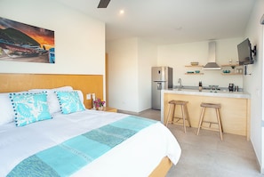 4 bedrooms, WiFi, bed sheets
