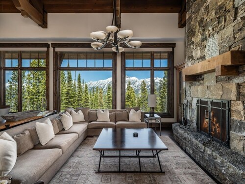 7 Renegade Rd (7-Bedroom Home) with Mountain view by Moonlight Basin Lodging