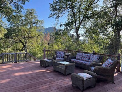 Giant Sequoia Mountains Retreat Home
