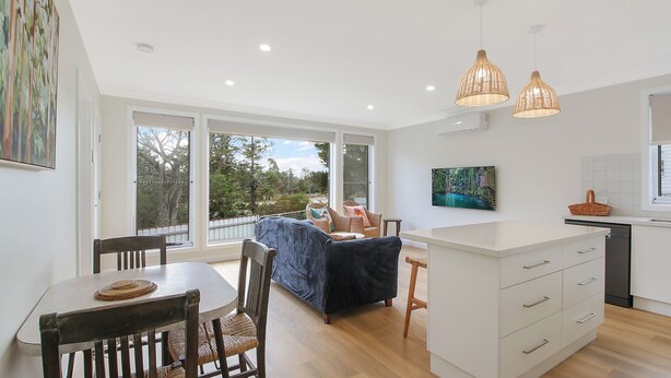Living area - Enjoy picture frame views of Lake Sambell from the living room window! (Beechworth)