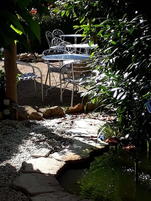 Terrace/patio - Le Merle Blanc Hôtel (Digoin)