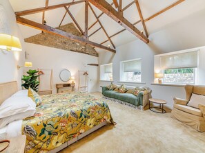 3 bedrooms, free WiFi, bed sheets