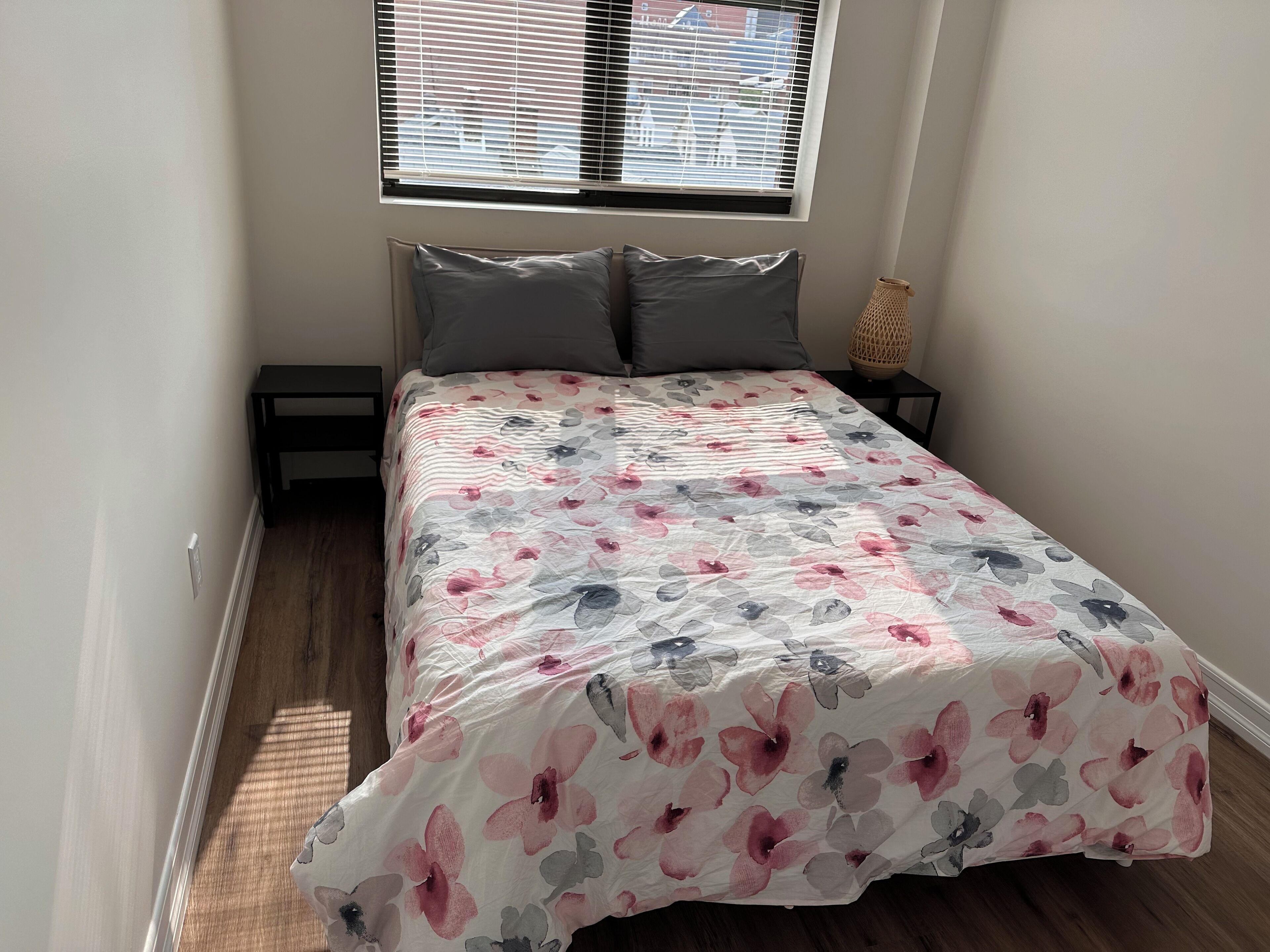 Brand New 1br - Linens Wi-Fi 4th fl