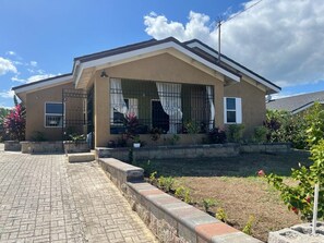 Exterior - Kick back and relax in this calm, stylish space, Stuated in Falmouth, Jamaica. (Falmouth)