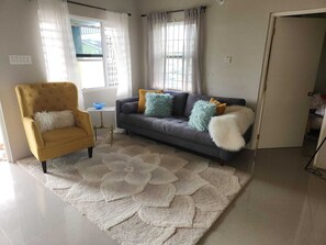 TV - Kick back and relax in this calm, stylish space, Stuated in Falmouth, Jamaica. (Falmouth)