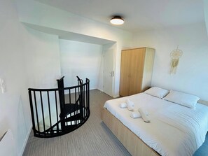 1 chambre, bureau, Wi-Fi, draps fournis