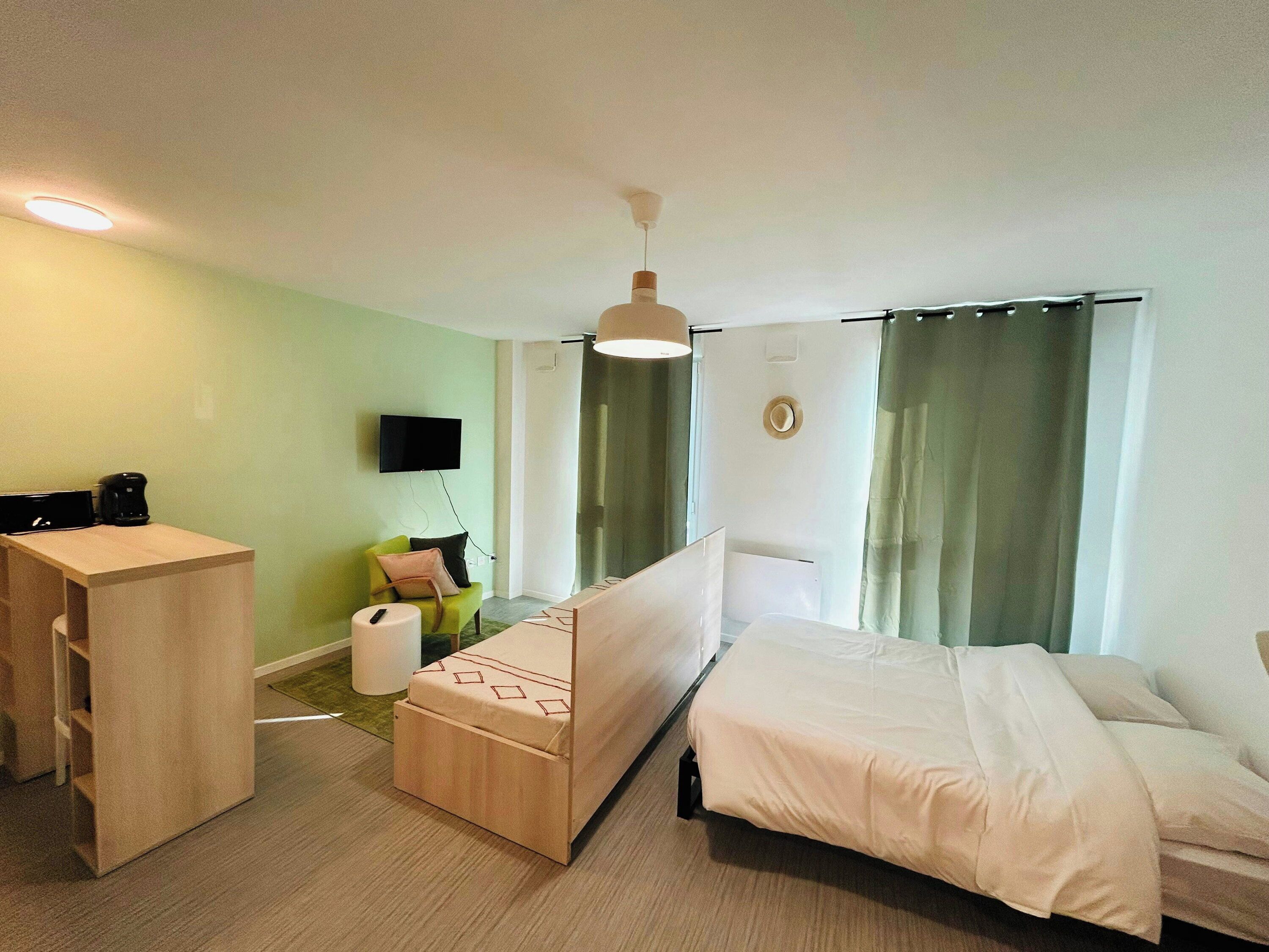1 chambre, bureau, Wi-Fi, draps fournis