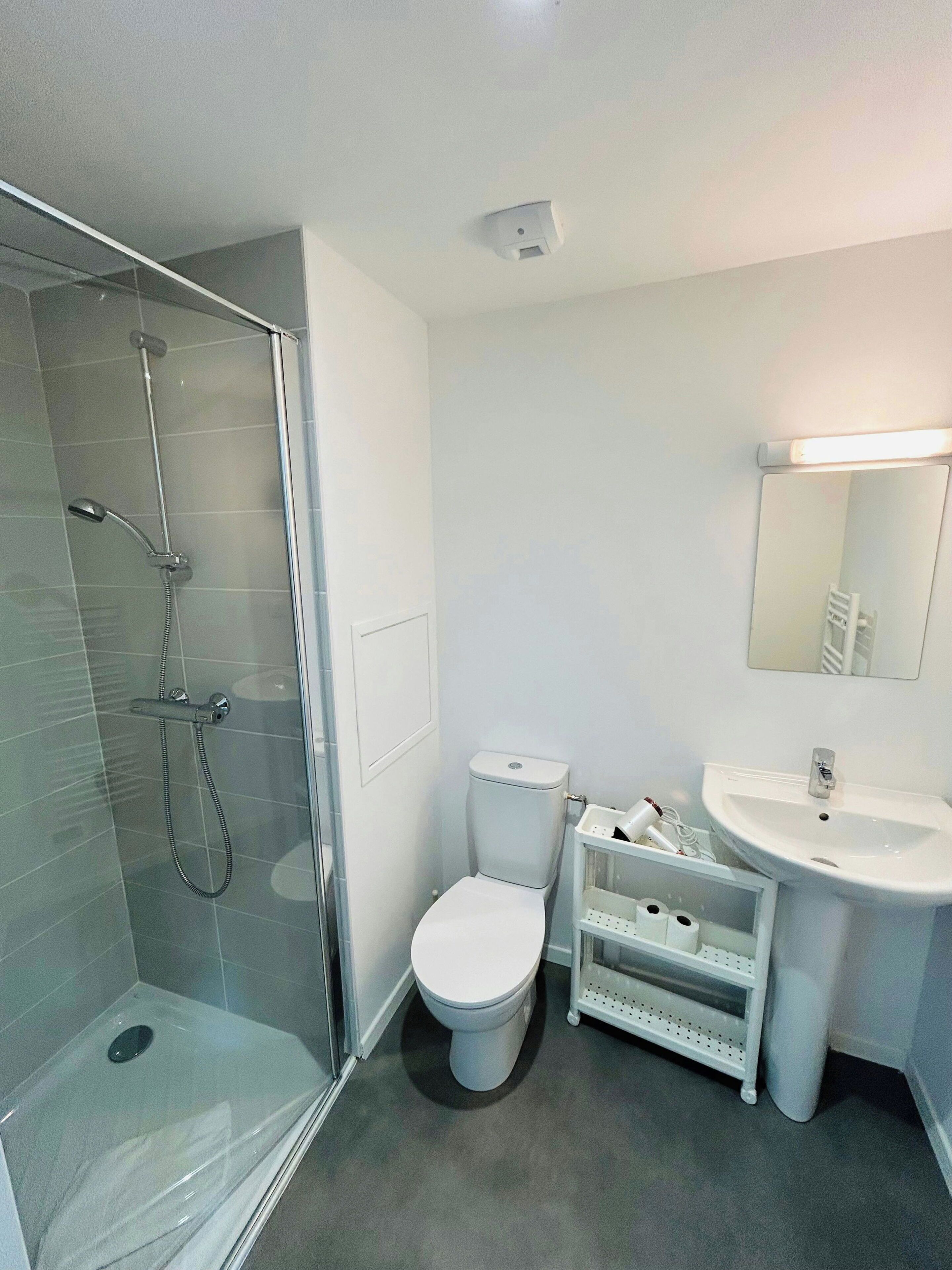 Eco-friendly toiletries, towels