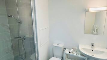 Eco-friendly toiletries, towels