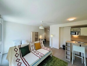 Bureau, Wi-Fi, literie fournie, accessible en fauteuil roulant