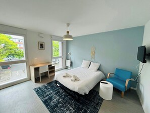 Bureau, Wi-Fi, literie fournie, accessible en fauteuil roulant