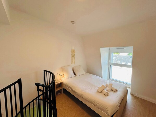 1 Schlafzimmer, Schreibtisch, WLAN, Bettwäsche