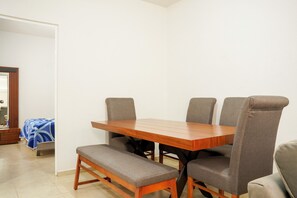Dining room - Modern House in Yautepec l Pool & Garden (Yautepec)